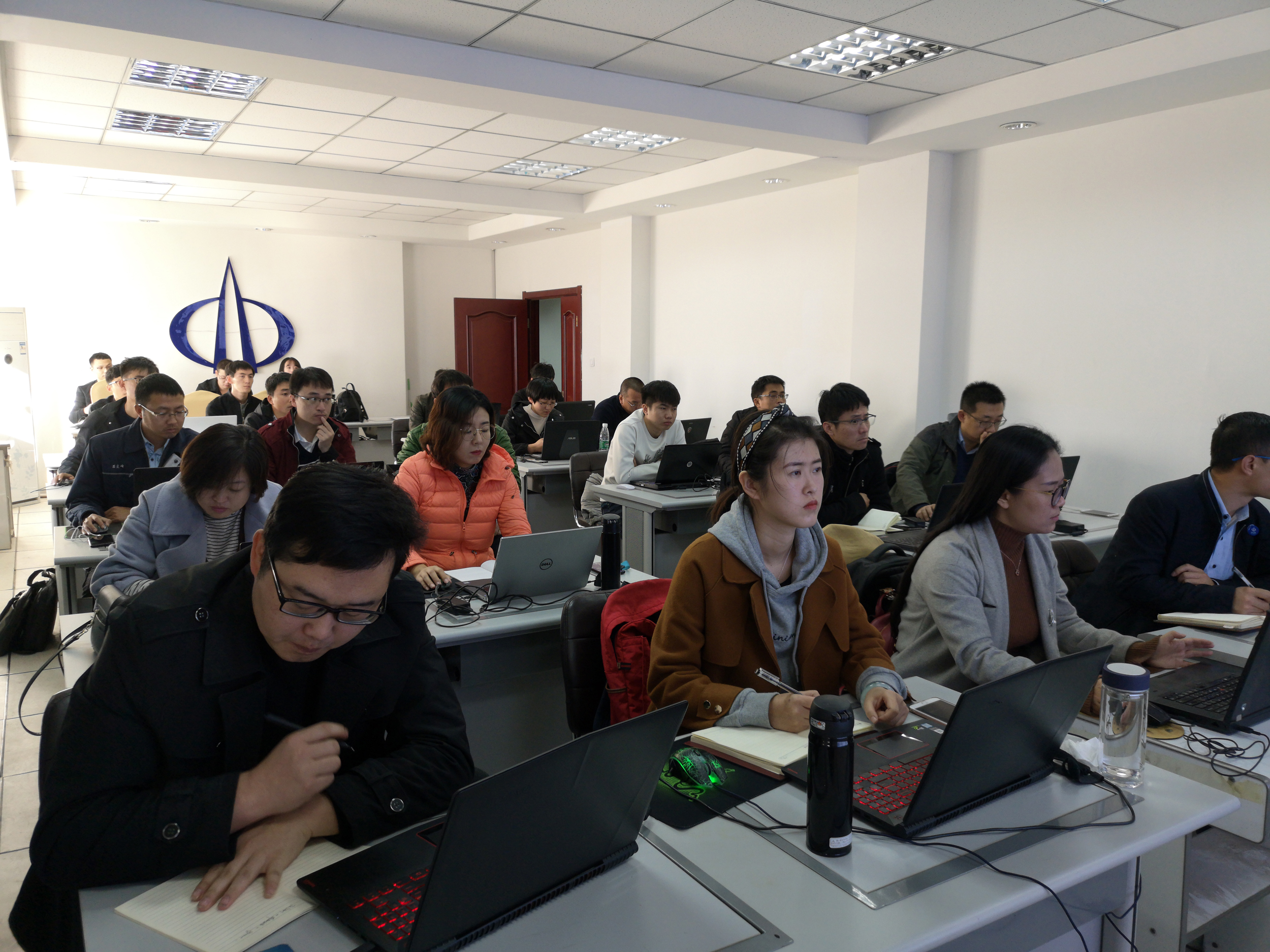 山西建投举行BIM手艺应用手艺提升培训