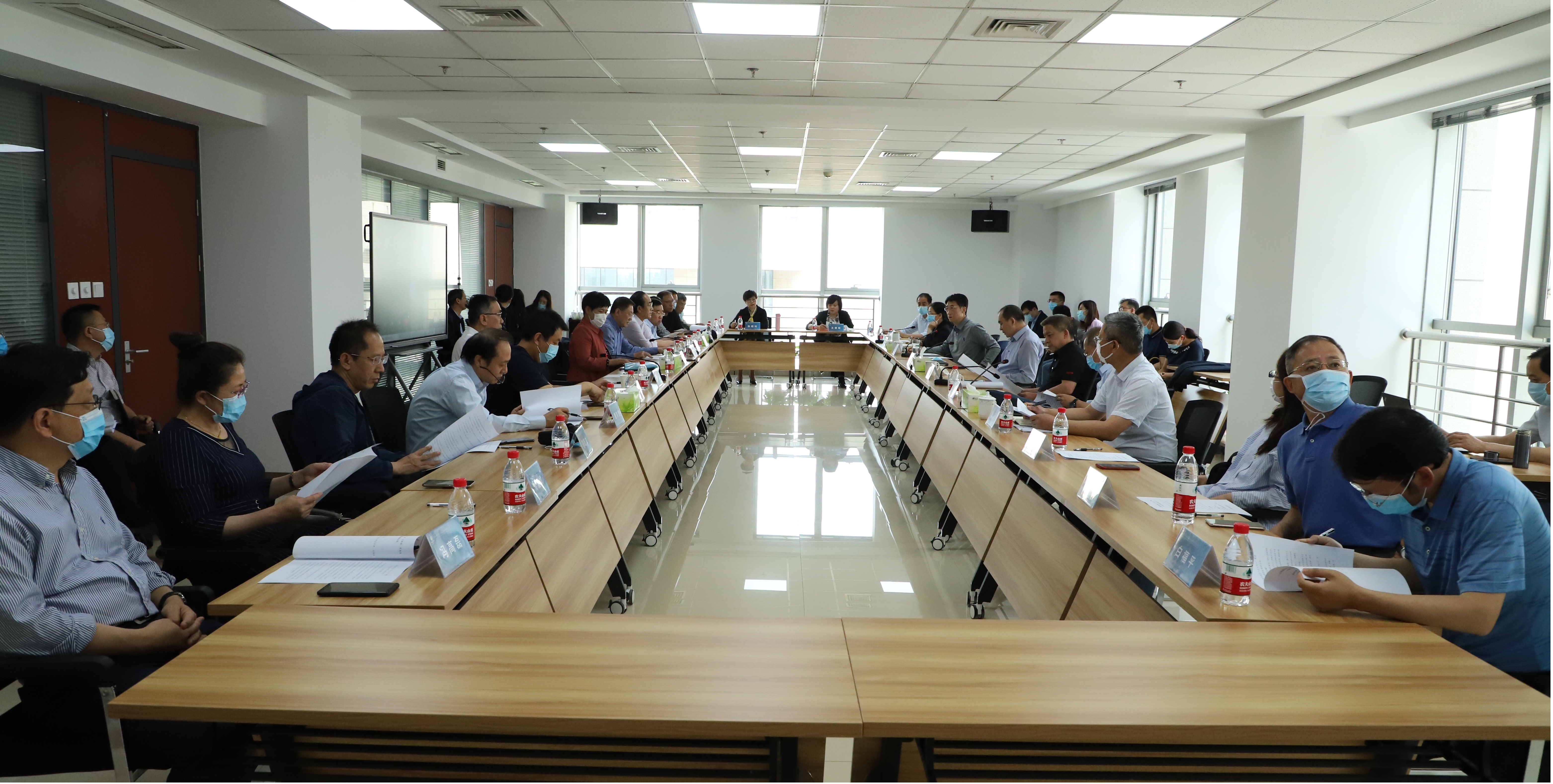 山西建投“五大中心”项目尊龙凯时专家事情委员会咨询事情正式启动