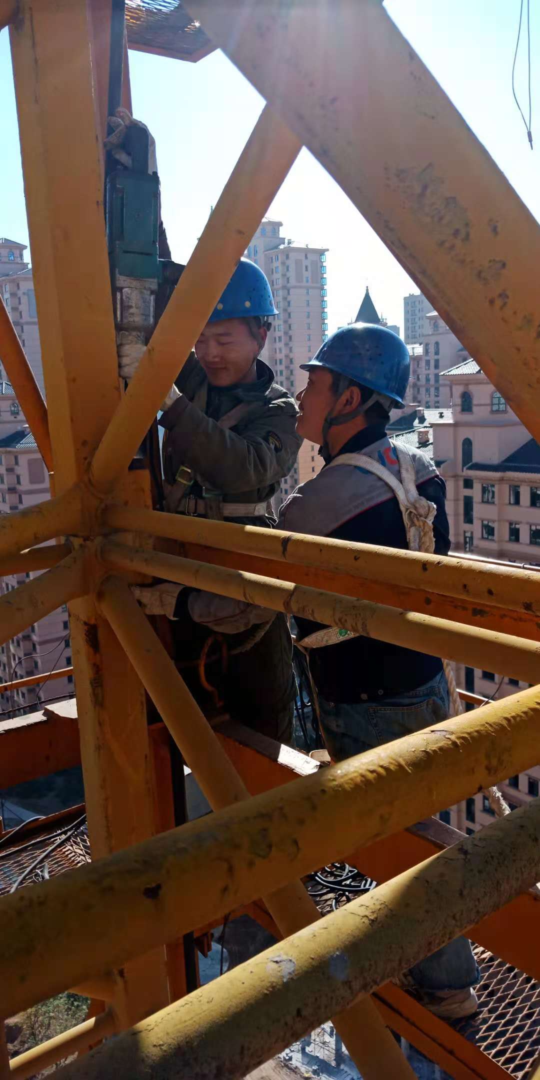 让梦想和事业在通俗的岗位上精彩绽放——记山西建投工程机械有限公司修建机械租赁分公司装置维修步队