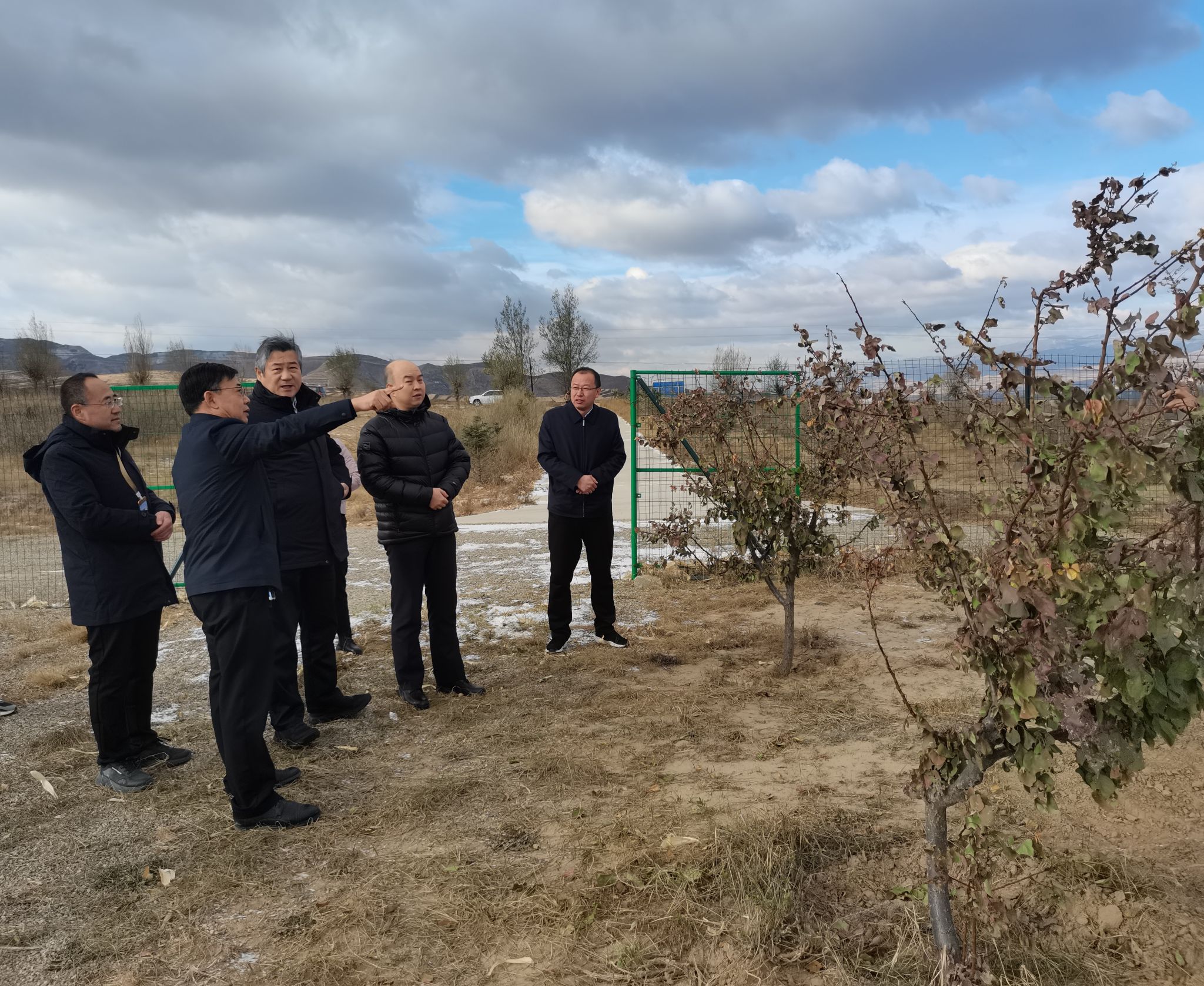 徐忠和赴繁峙县调研驻村帮扶事情