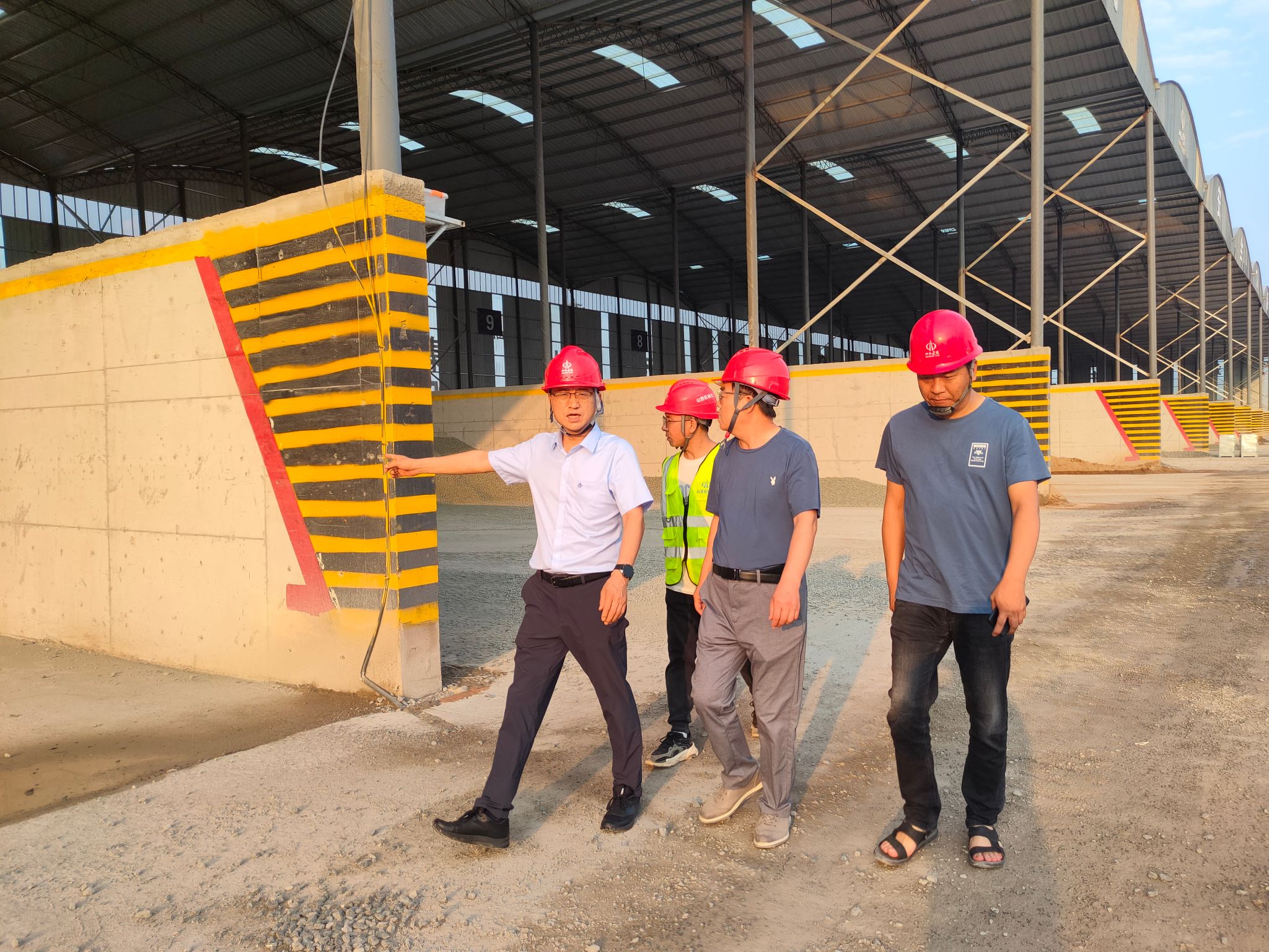 山西建投契械化集团检查指导太原武宿国际机场三期改扩建项目尊龙凯时事情
