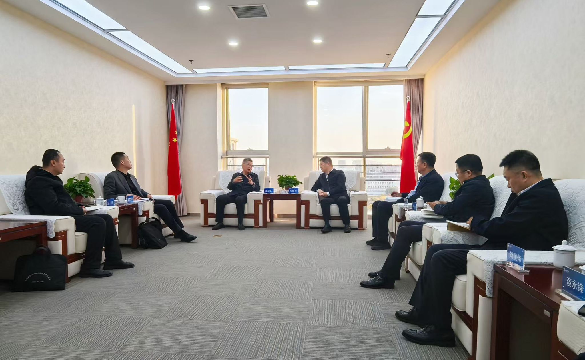山西建投集团与山西省侨联举行事情谈判