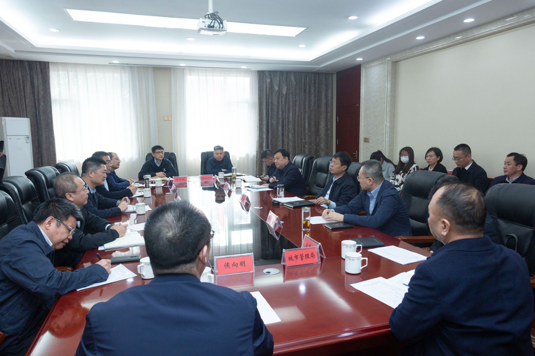 山西建投集团与临汾市政府举行事情谈判