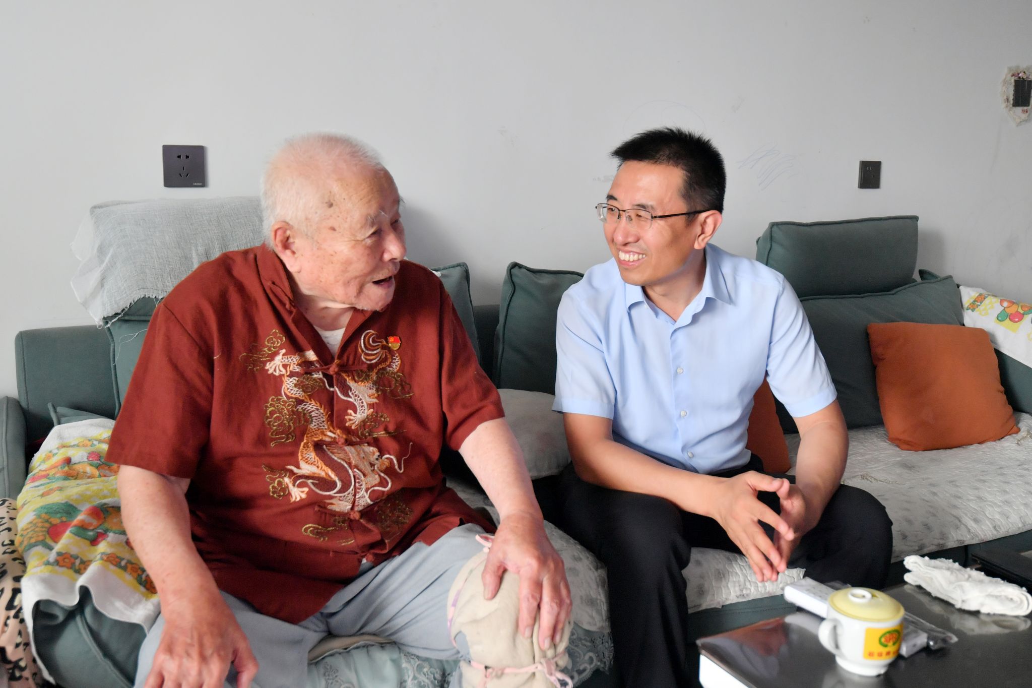 山西建投四建集团开展“七一”走访慰问运动